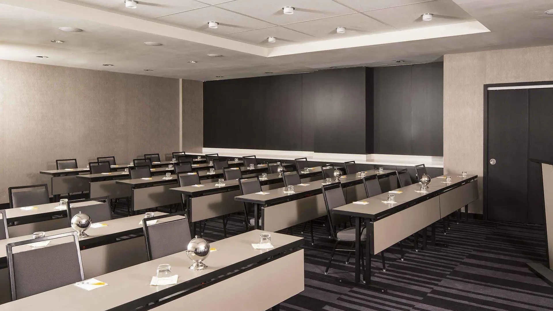 Residence Inn By Marriott New York Manhattan/Central Park Hotel